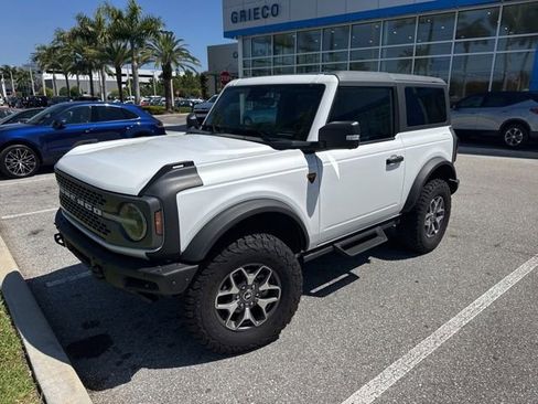 Used 2024 Ford Bronco Badlands image 2