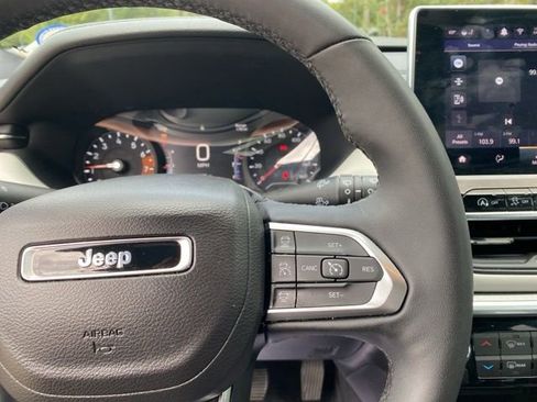 Used 2024 Jeep Compass Limited image 24