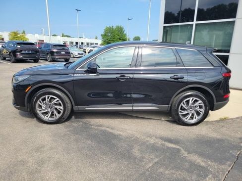 Certified 2024 Lincoln Corsair AWD w/ Equipment Group 101A image 3