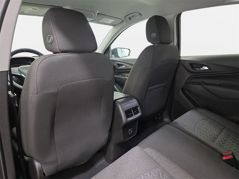 Used 2022 Chevrolet Equinox LT image 12