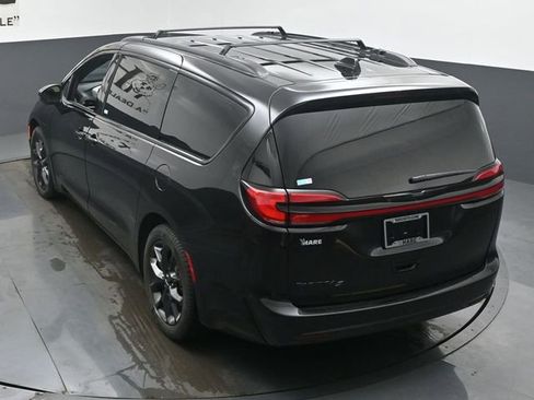 Used 2023 Chrysler Pacifica Touring-L w/ S Appearance Package FWD image 41
