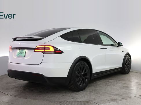 Used 2023 Tesla Model X AWD/4WD image 3