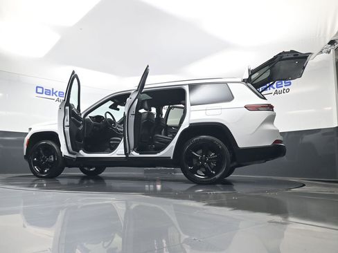 Used 2025 Jeep Grand Cherokee L Altitude AWD/4WD image 52