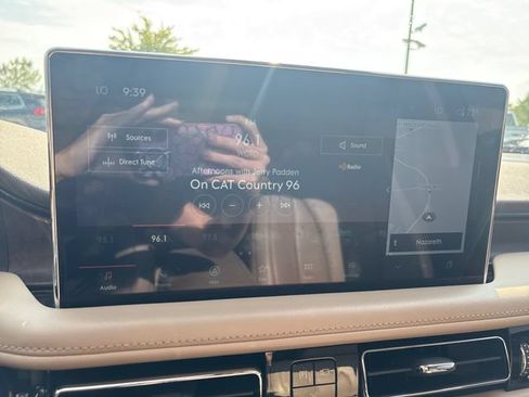Used 2021 Lincoln Nautilus Reserve AWD/4WD image 21