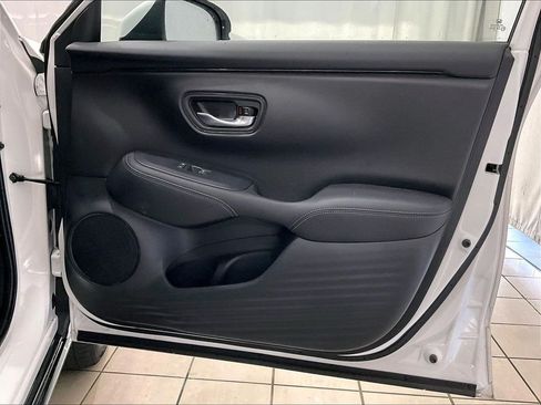 Used 2026 Honda HR-V EX-L image 12