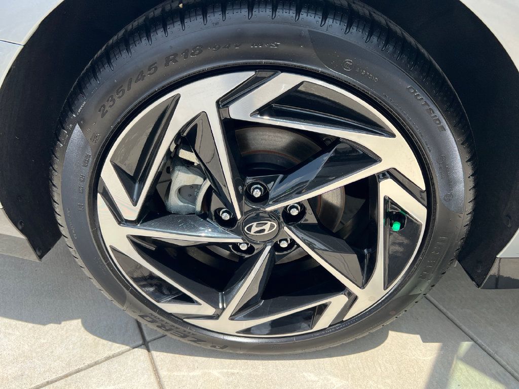 Certified 2026 Hyundai Sonata SEL FWD image 8