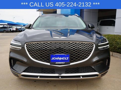 Used 2025 Genesis GV70 2.5T AWD/4WD image 3