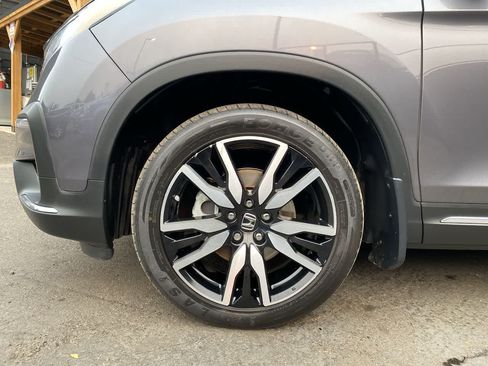 Used 2019 Honda Pilot Touring image 12
