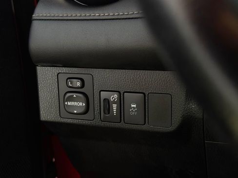 Used 2015 Toyota RAV4 Limited AWD/4WD image 28