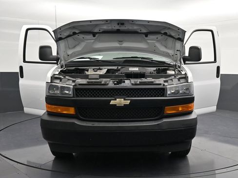 Used 2022 Chevrolet Express 3500 w/ Driver Convenience Package RWD image 24