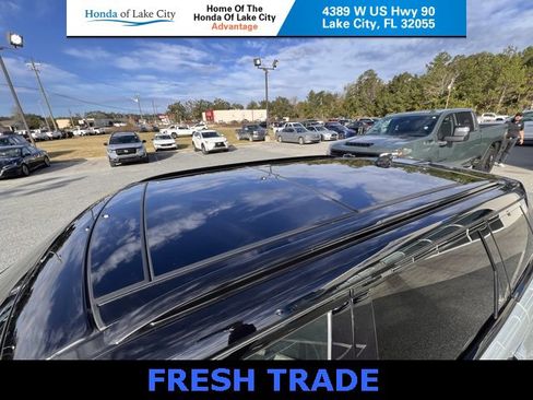 Used 2020 Land Rover Range Rover Sport SVR image 14