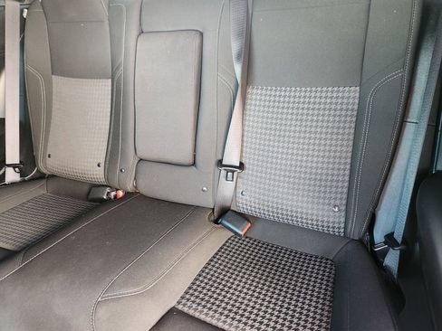 Used 2022 Dodge Challenger SXT image 29