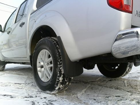 Used 2018 Nissan Frontier SV image 20