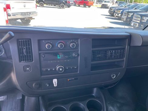 Used 2014 Chevrolet Express 1500 RWD image 34