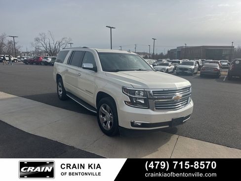 Used 2015 Chevrolet Suburban LTZ image 7