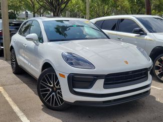 Used 2022 Porsche Macan AWD/4WD video 1