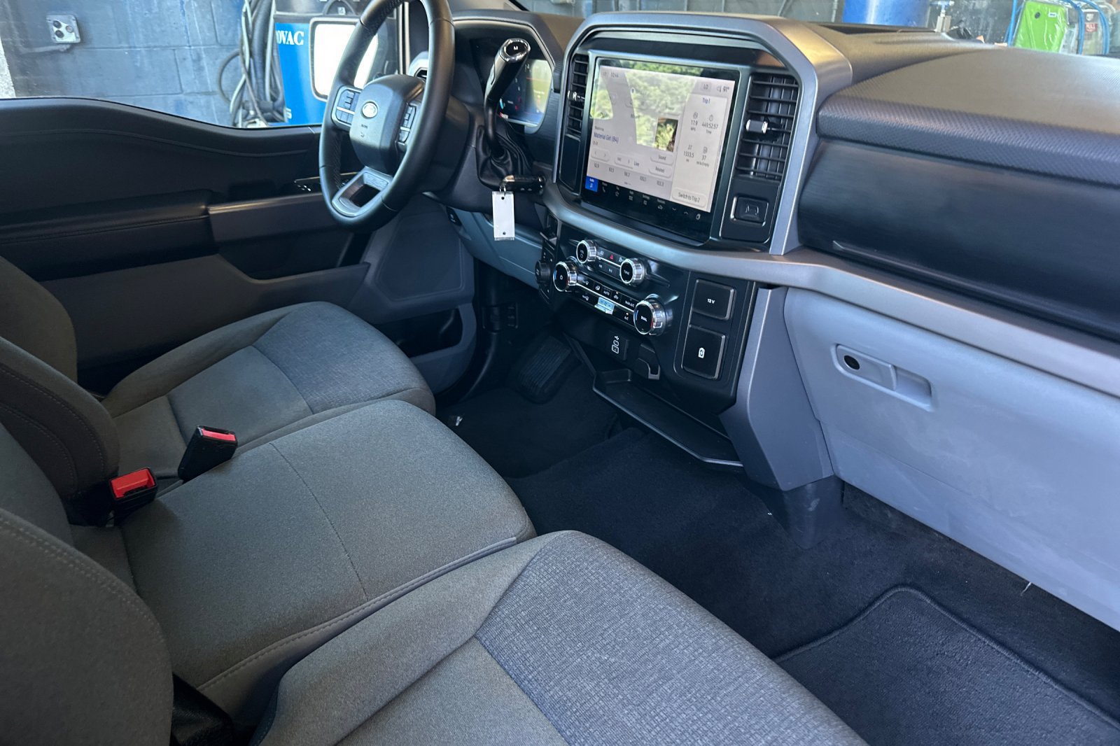 Used 2025 Ford F150 XLT w/ Equipment Group 301A Standard AWD/4WD image 15