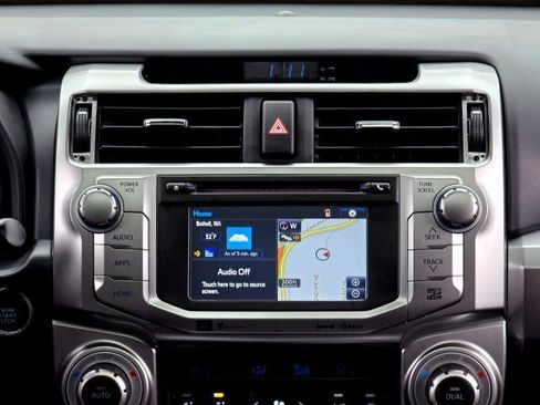 Used 2019 Toyota 4Runner Limited image 18