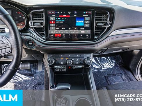 Used 2025 Dodge Durango GT RWD image 42