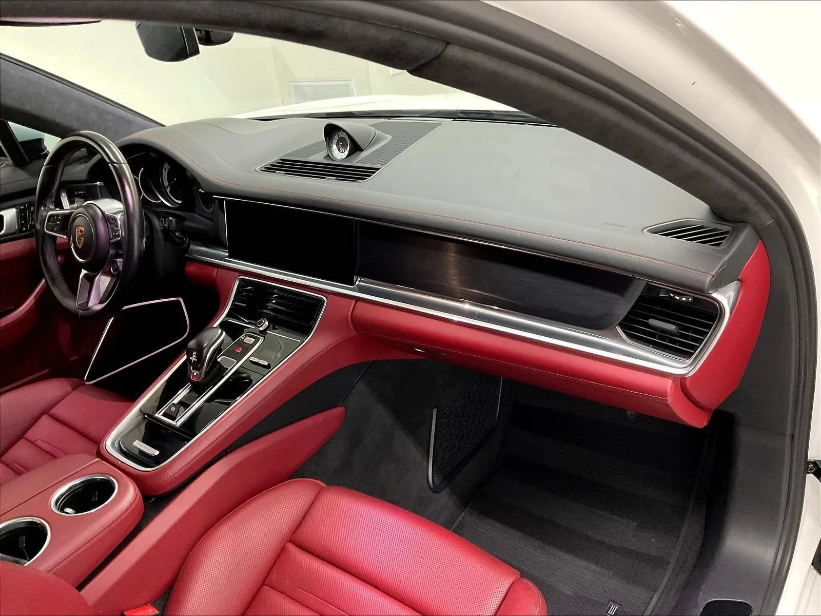 Used 2020 Porsche Panamera GTS AWD/4WD image 12