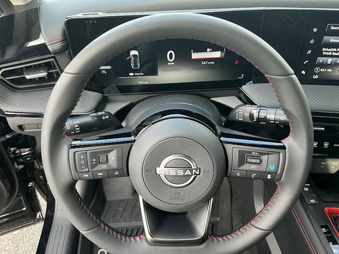 New 2025 Nissan Kicks SR image 15