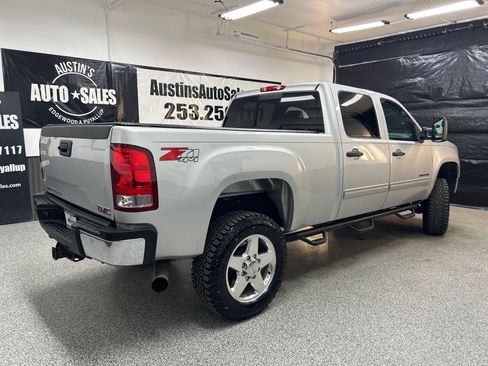 Used 2012 GMC Sierra 2500 SLE w/ SLE Preferred Package AWD/4WD image 6