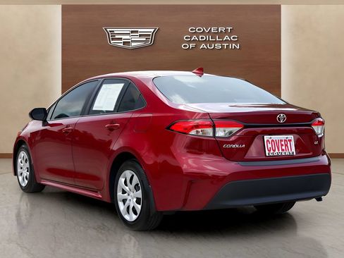 Used 2025 Toyota Corolla LE FWD image 3