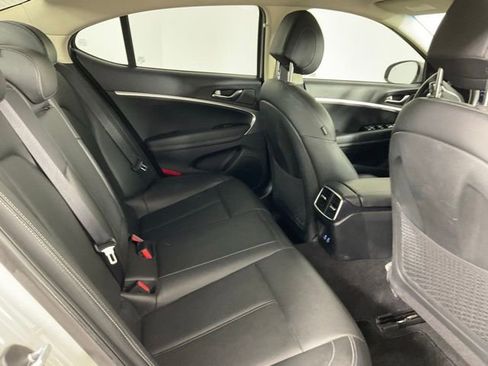Used 2025 Genesis G70 2.5T RWD image 15