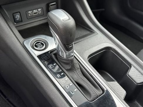 Used 2025 Nissan Sentra SV image 14