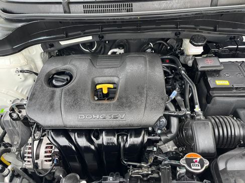 Used 2025 Kia Soul LX w/ LX Technology Package image 32