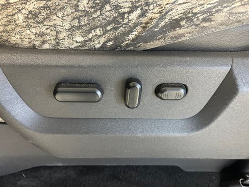 Used 2012 Ford F250 Lariat AWD/4WD image 9