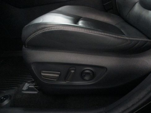 Used 2021 Toyota RAV4 XLE Premium image 18