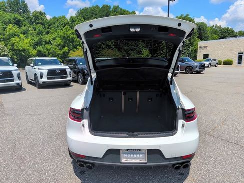 Used 2018 Porsche Macan AWD/4WD image 15