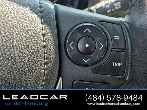 Used 2017 Toyota RAV4 XLE AWD/4WD image 23