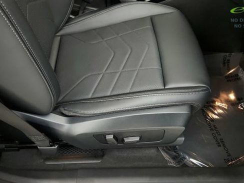 Used 2026 BMW X1 xDrive28i AWD/4WD image 37