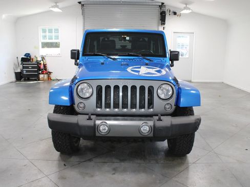 Used 2015 Jeep Wrangler Sport AWD/4WD image 3