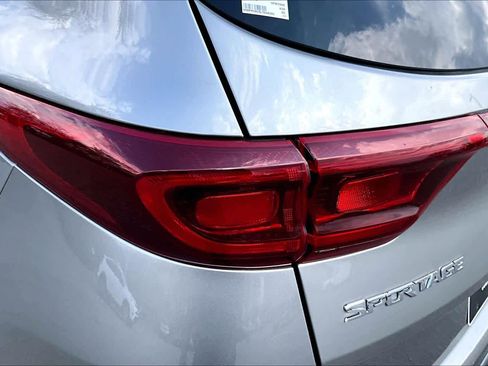 Used 2020 Kia Sportage LX AWD/4WD image 46