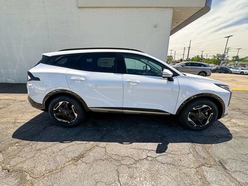 Certified 2026 Kia Sportage SX FWD image 4