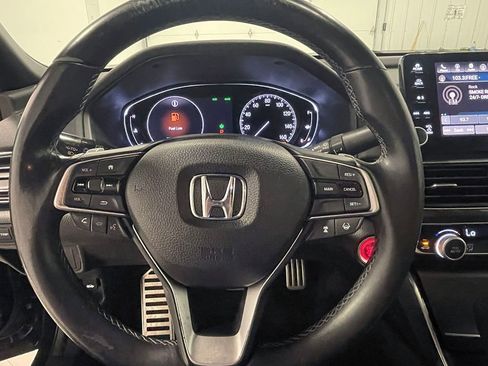 Used 2018 Honda Accord Sport image 32