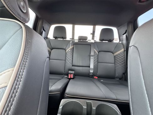 New 2025 GMC Canyon Denali image 13