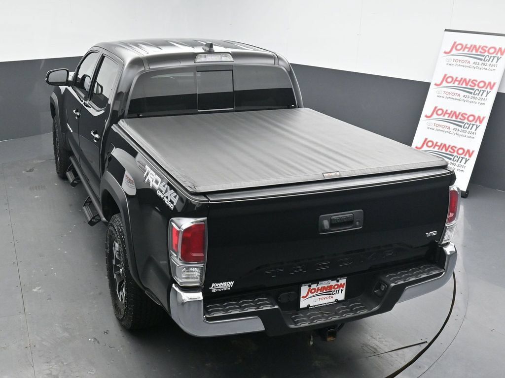 Used 2022 Toyota Tacoma TRD Off-Road AWD/4WD image 30