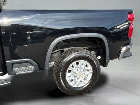 Used 2025 Chevrolet Silverado 2500 LT w/ All Star Edition image 34