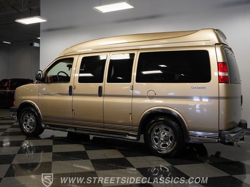 Used 2006 Chevrolet Express 1500 w/ Preferred Equipment Group image 8