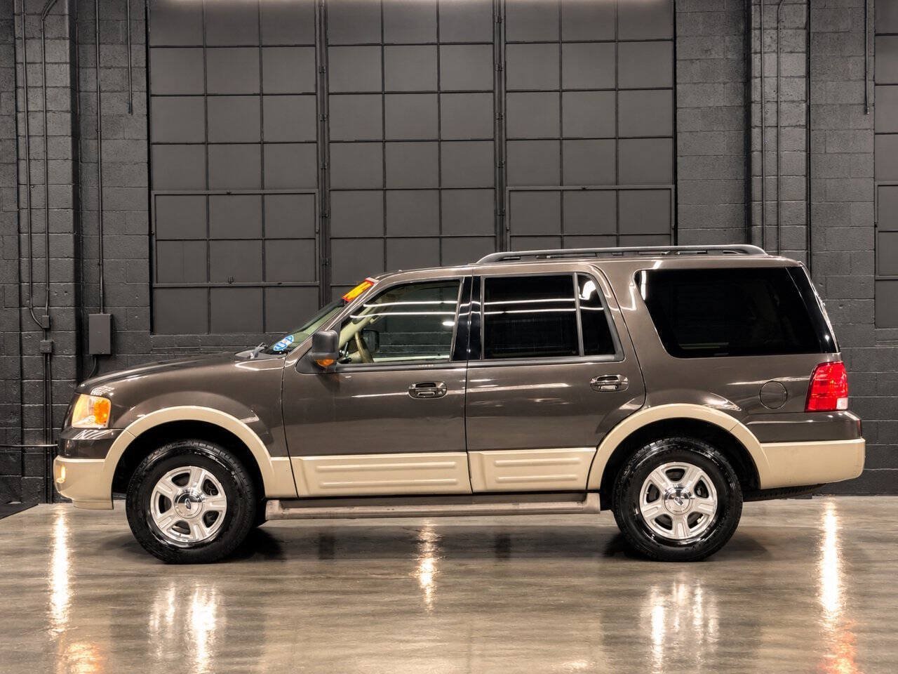 Used 2006 Ford Expedition Eddie Bauer AWD/4WD image 18