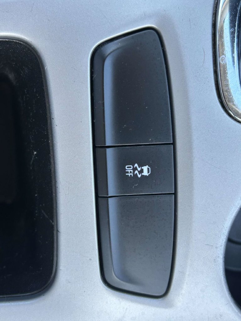 Used 2018 Chevrolet Cruze LS FWD image 21