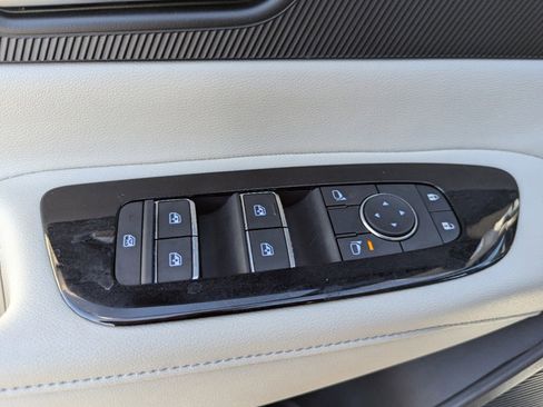 New 2025 Nissan Murano SV image 15