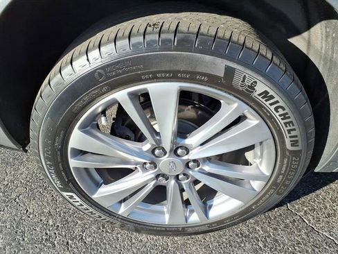 Used 2024 Cadillac XT6 Premium Luxury w/ Technology Package AWD/4WD image 12