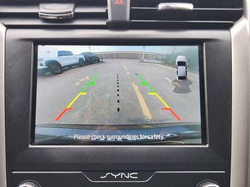 Used 2020 Ford Fusion SE FWD image 13