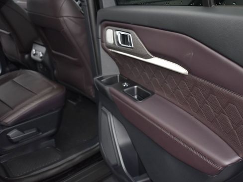 New 2025 Ford Explorer Platinum w/ Ultimate Package image 11