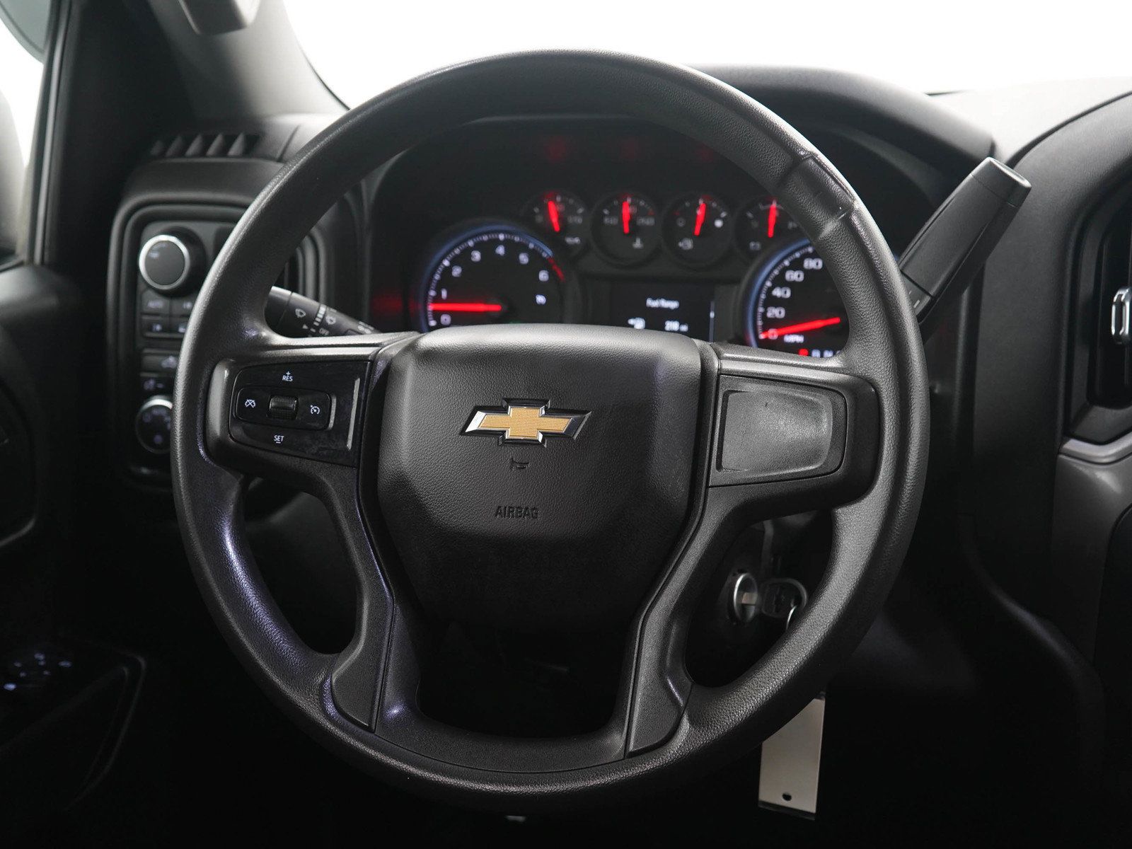 Used 2019 Chevrolet Silverado 1500 Custom w/ Custom Convenience Package AWD/4WD image 17